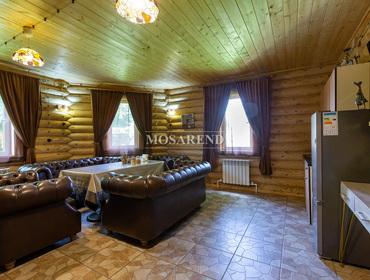 Комплекс из трёх коттеджей на 30 человек