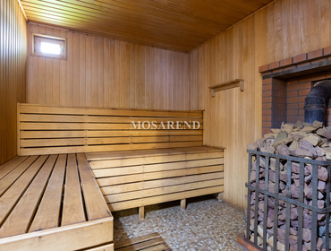 Комплекс из трёх коттеджей на 30 человек