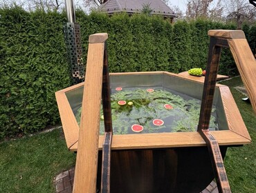 Комплекс из трёх коттеджей на 30 человек