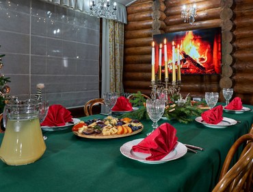 Комплекс из двух коттеджей на 22 человека