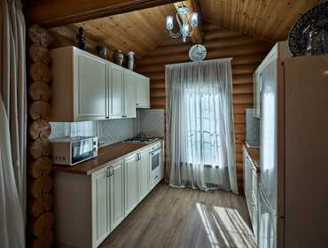 Комплекс из двух коттеджей на 22 человека