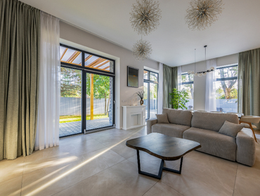 Волендам - коттедж на 12 человек