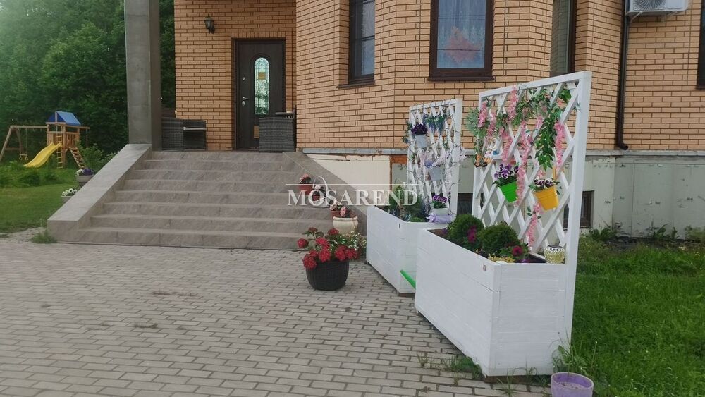 Коттедж на 20 человек