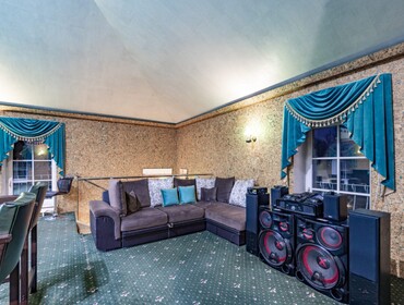 Коттедж на 50 человек