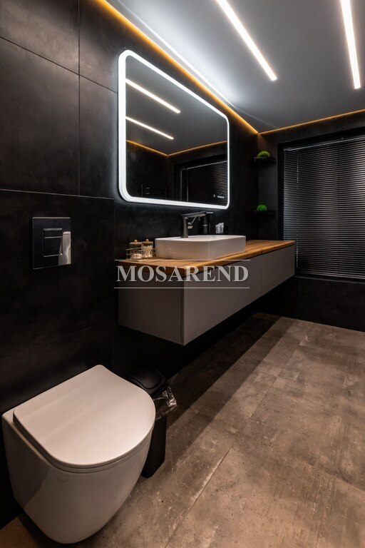 Комплекс из двух коттеджей на 24 человека