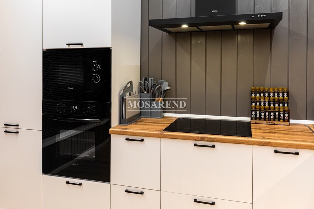 Комплекс из двух коттеджей на 24 человека