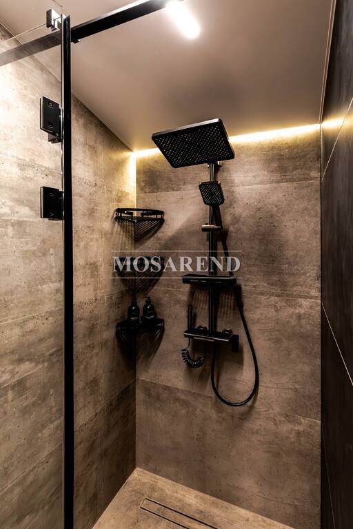 Комплекс из двух коттеджей на 24 человека