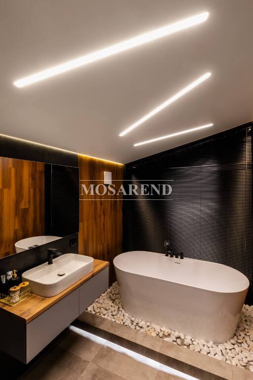 Комплекс из двух коттеджей на 24 человека