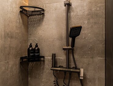 Комплекс из двух коттеджей на 24 человека