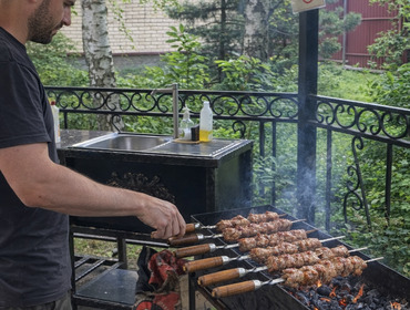 Комплекс из двух коттеджей на 35 человек