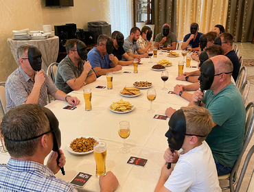 Комплекс из двух коттеджей на 35 человек