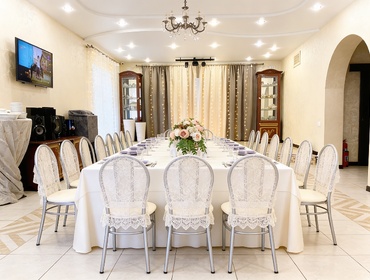 Комплекс из двух коттеджей на 35 человек