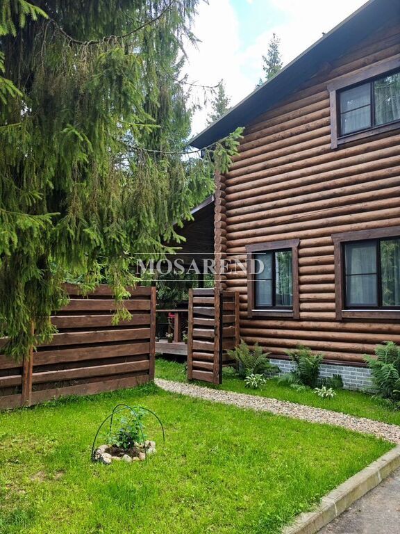 Комплекс из двух домов с баней на 40 человек