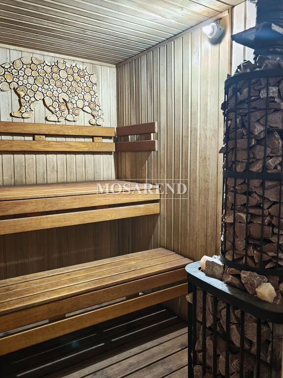 Комплекс из двух домов с баней на 40 человек