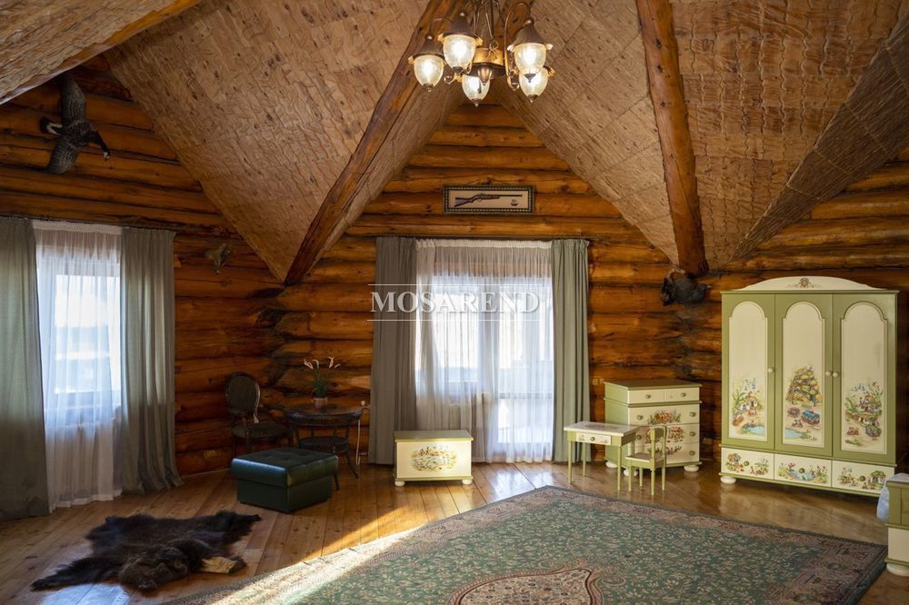 Усадьба из 6 строений на 150 человек