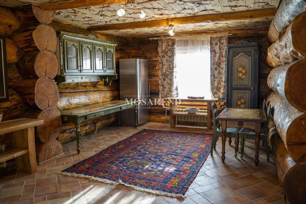 Усадьба из 6 строений на 150 человек