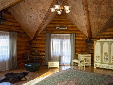Усадьба из 6 строений на 150 человек