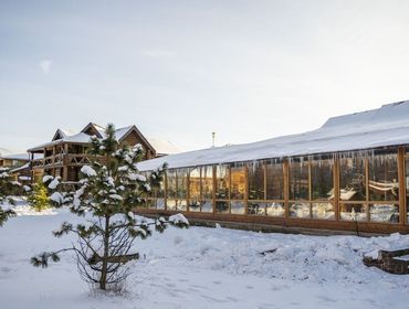 Усадьба из 6 строений на 150 человек