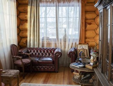 Усадьба из 6 строений на 150 человек