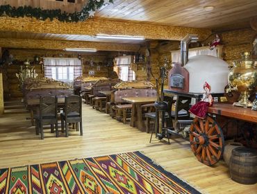 Усадьба из 6 строений на 150 человек