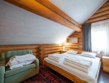 Комплекс из двух коттеджей на 30 человек