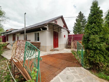 Комплекс из двух коттеджей на 30 человек