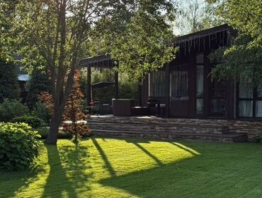 Комплекс из трех коттеджей на 12 человек