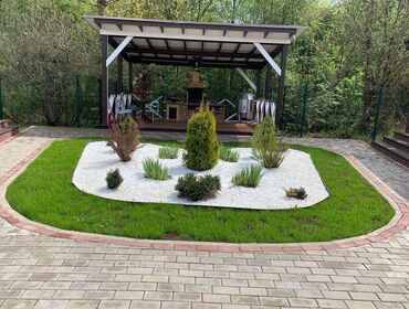 Комплекс из трех коттеджей на 12 человек