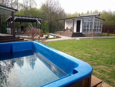 Комплекс из трех коттеджей на 12 человек