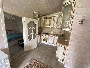 Комплекс из трех коттеджей на 12 человек