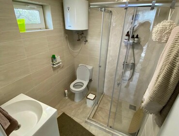 Комплекс из трех коттеджей на 12 человек