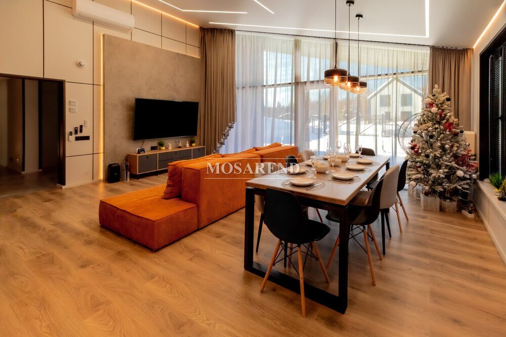 Коттедж на 12 человек