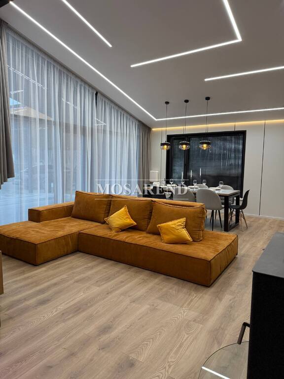 Коттедж на 12 человек