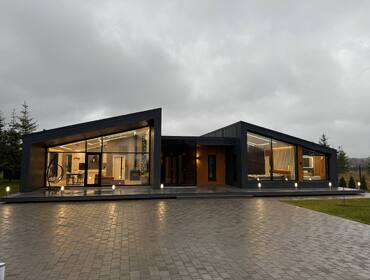 Коттедж на 12 человек