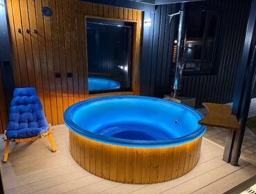 Коттедж на 12 человек