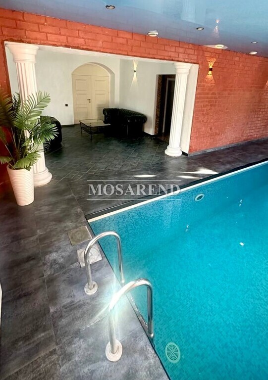 Комплекс из двух коттеджей на 60 человек