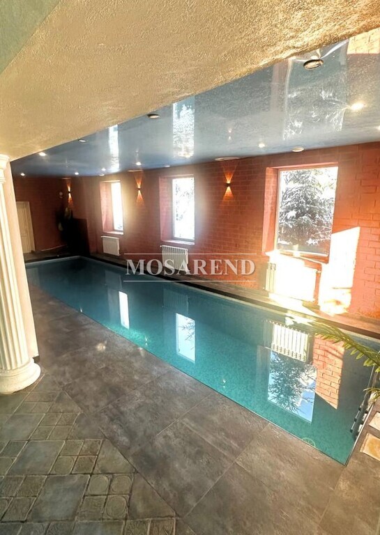 Комплекс из двух коттеджей на 60 человек