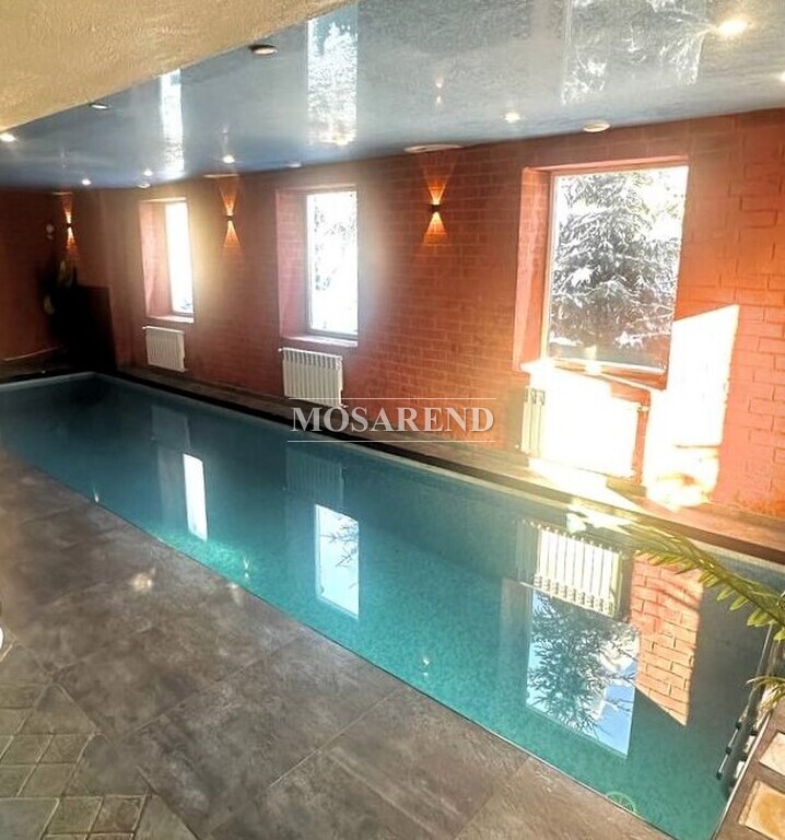 Комплекс из двух коттеджей на 60 человек