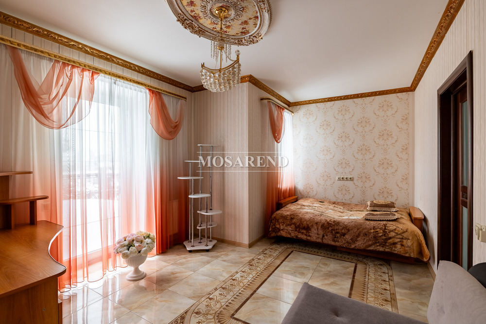 Комплекс из двух коттеджей на 50 человек