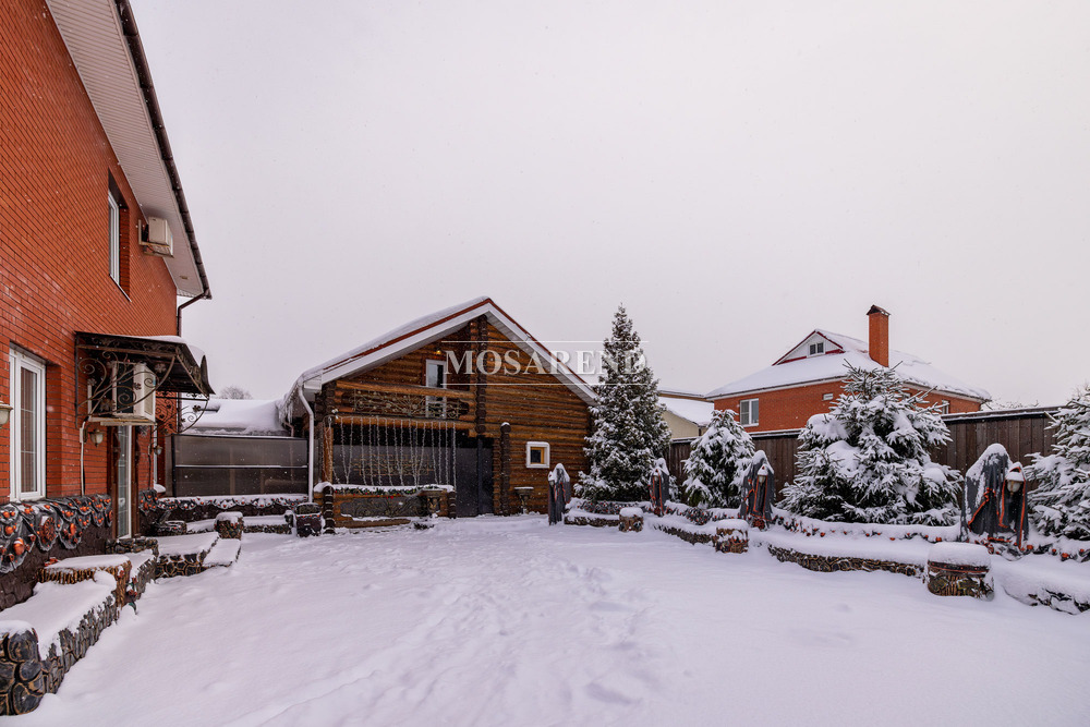 Комплекс из двух коттеджей на 50 человек