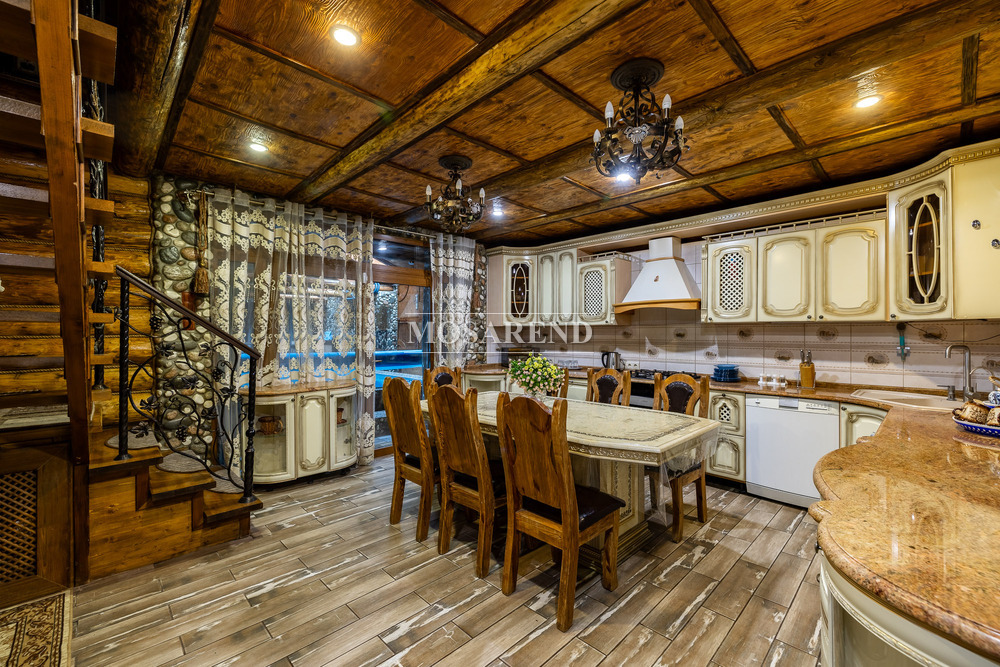 Комплекс из двух коттеджей на 50 человек