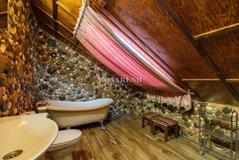 Комплекс из двух коттеджей на 50 человек