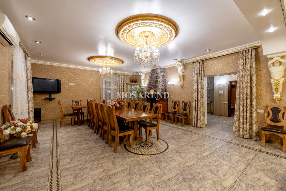 Комплекс из двух коттеджей на 50 человек