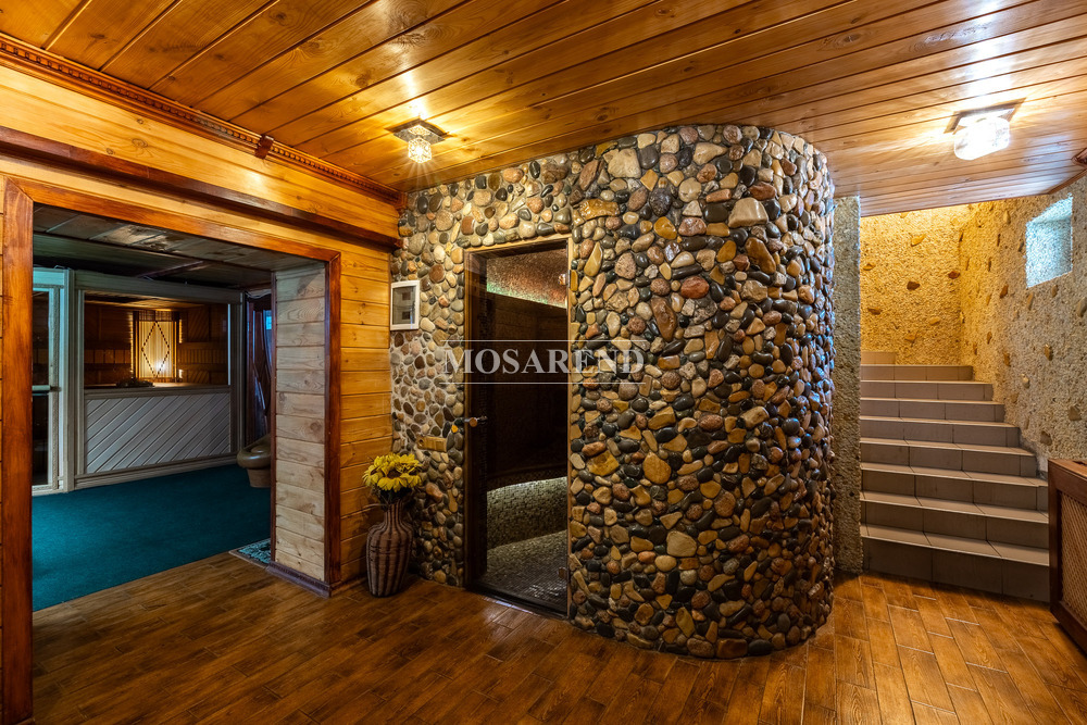 Комплекс из двух коттеджей на 50 человек