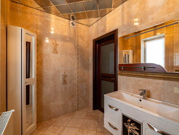 Комплекс из двух коттеджей на 50 человек