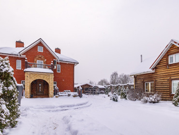 Комплекс из двух коттеджей на 50 человек