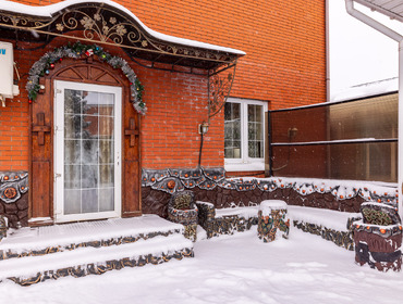 Комплекс из двух коттеджей на 50 человек