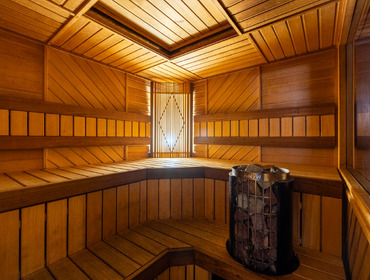 Комплекс из двух коттеджей на 50 человек