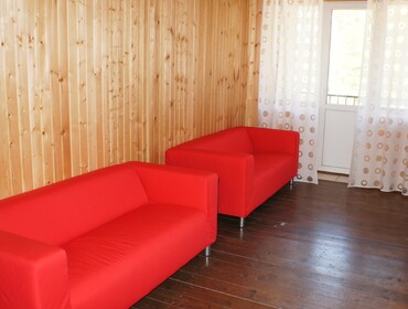 Комплекс из двух коттеджей на 50 человек