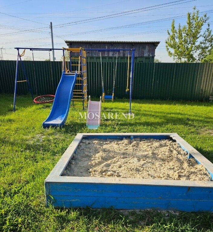 Комплекс из двух коттеджей на 16 человек